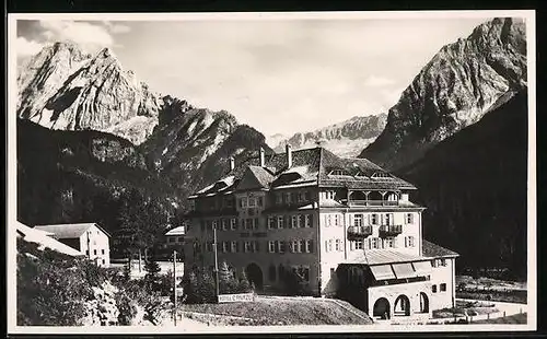 AK Canazei, Albergo col Monte Vernei