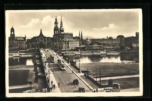 AK Dresden, Georgij-Dimitroff-Brücke mit Strassenbahnen