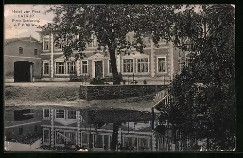 AK Satrup /Kr. Schleswig, Hotel zur Post mit Teich