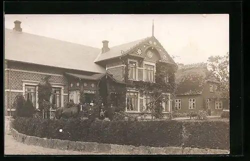 Foto-AK Satrup, Gutshof, ca. 1912