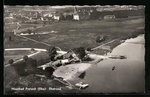 AK Bad Pretzsch an der Elbe, Fliegeraufnahme mit Blick auf den Elbstrand