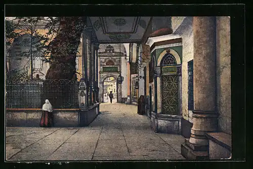 AK Constantinople, Cour Interieure du Tombeau Sacre d`Eyoub