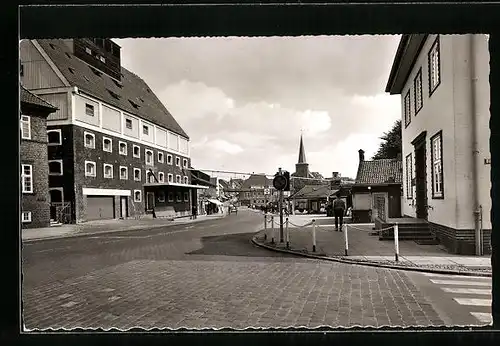 AK Neustadt a. Ostsee, Partie vor dem Brücktor