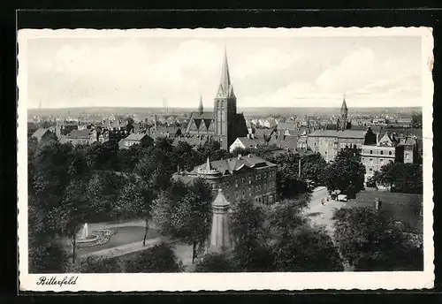 AK Bitterfeld, Blick von den Parkanlagen auf die Ev. kirche