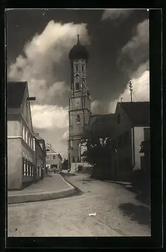 AK Vilsbiburg, auf der Strasse vor der Kirche