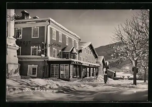 AK Radstadt, am eingeschneiten Gasthof Post