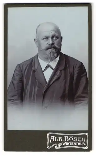 Fotografie Alb. Bösch, Winterthur, Eulach-Str. 9, Portrait stattlicher Mann mit Bart im Jackett