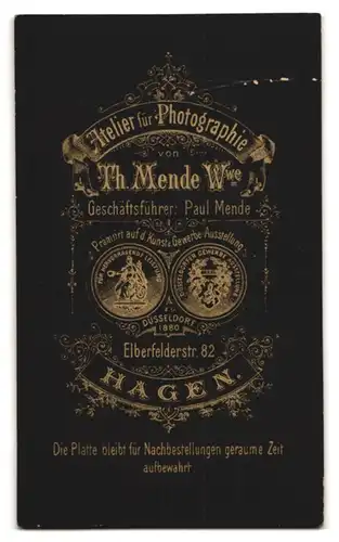 Fotografie Th. Mende Wwe., Hagen, Elberfelderstr. 82, Portrait schöne Frau mit Rüschenkopfschmuck