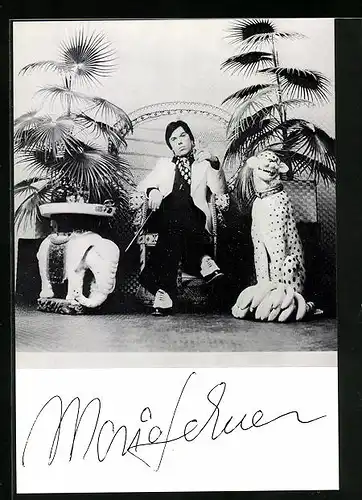 AK Musiker Mario Lehner im weissen Jackett, Autograph