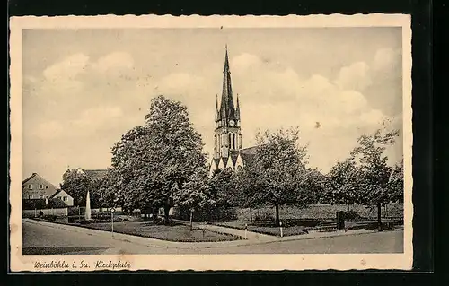 AK Weinböhla i Sa., Kirchplatz mit Kirche