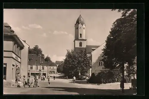 AK Brambach i. V., Karl-Liebknecht-Platz und ev.-luth. Kirche