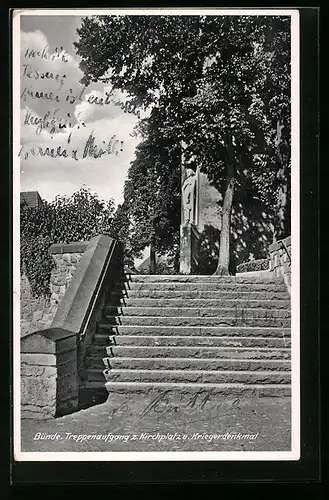 AK Bünde i. W., Treppenaufgang zum Kirchplatz und Kriegerdenkmal
