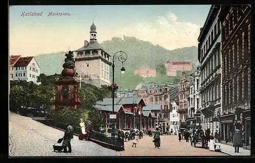 AK Karlsbad, Marktplatz mit Passanten