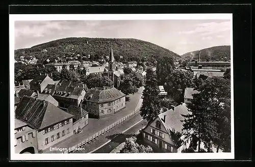 AK Ettlingen in Baden, Blick über die Dächer der Stadt, Albpartie mit ev. Kirche und Rottberg