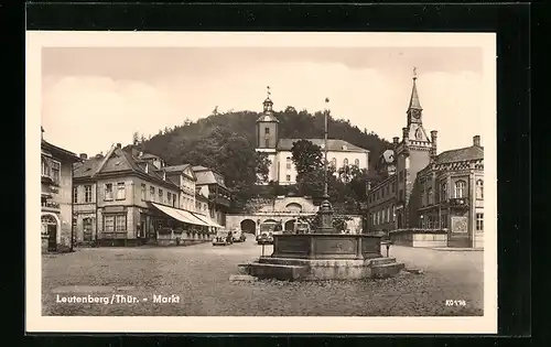 AK Leutenberg /Thür., Marktplatz mit Blick zur Kirche