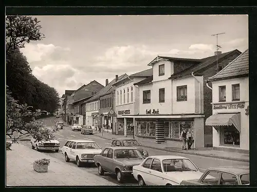 AK Ahrensbök, Strassenpartie mit Geschäften