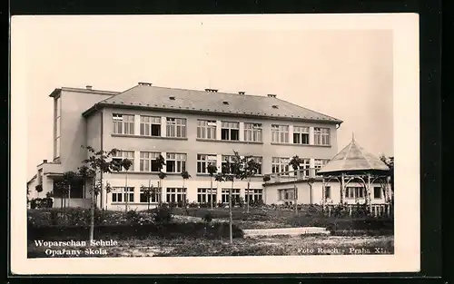 AK Woparschan, Ansicht der Schule