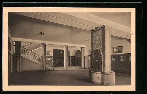 AK Berlin-Steglitz, Mittlere Wandelhalle in der Augusta-Viktoria-Schule