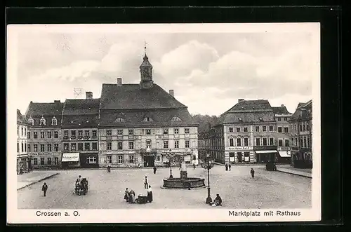 AK Crossen a. O., Marktplatz mit Rathaus