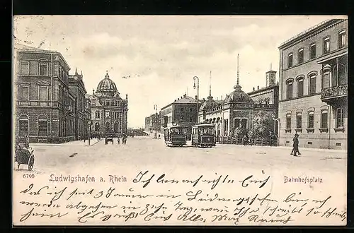 AK Ludwigshafen a. Rh., Strassenbahnen auf dem Bahnhofsplatz