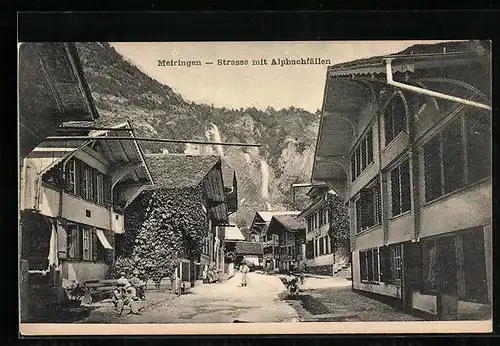 AK Meiringen, Strassenpartie mit Alpbachfällen