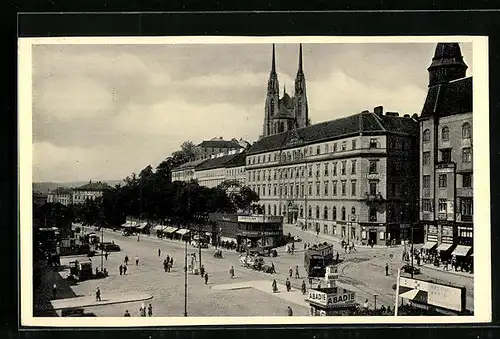 AK Brünn, Blick vom Bahnhofplatz mit Strassenbahn