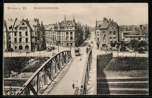 AK Worms a. Rh., Brunhildenbrücke, Strassenbahn