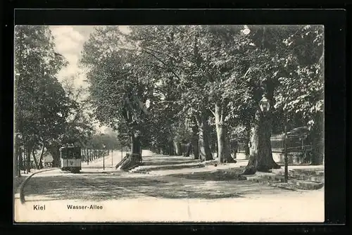 AK Kiel, Wasser-Allee mit Strassenbahn