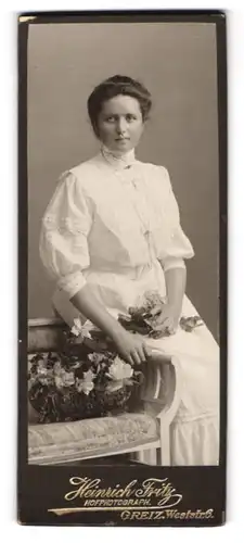 Fotografie Heinrich Fritz, Greiz, Weststr. 6, Junge Dame im weissen Kleid