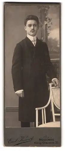 Fotografie Emil Kunert, Weissensee, König-Chaussee 33, Bürgerlicher Herr mit Schnauzbart