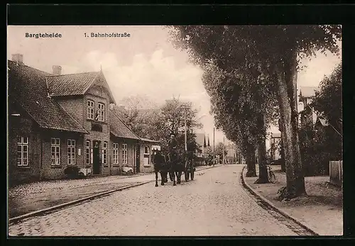 AK Bargteheide, 1. Bahnhofstrasse mit Pferdewagen