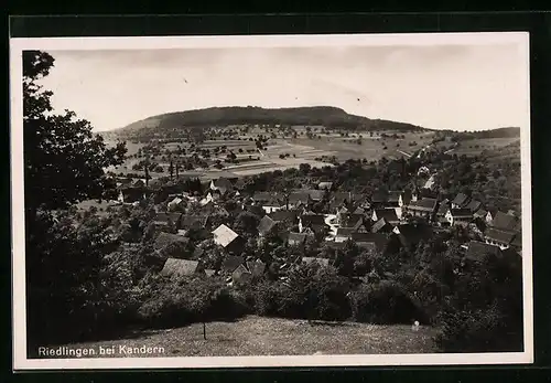 AK Riedlingen bei Kandern, Ortsansicht mit Fernblick