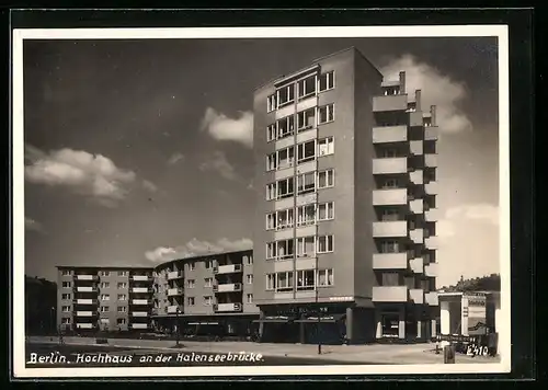 AK Hamburg-Neugraben, Hochhaus mit Geschäft an der Halenseebrücke