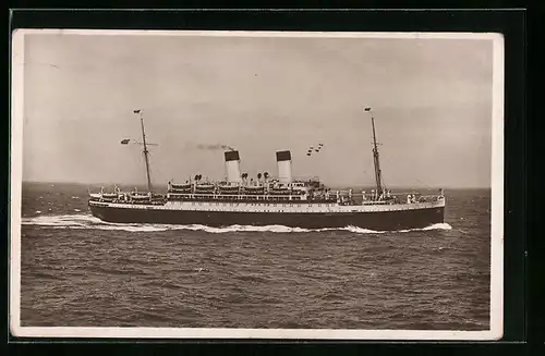 AK Zweischrauben-Motorschiff Monte Olivia auf See