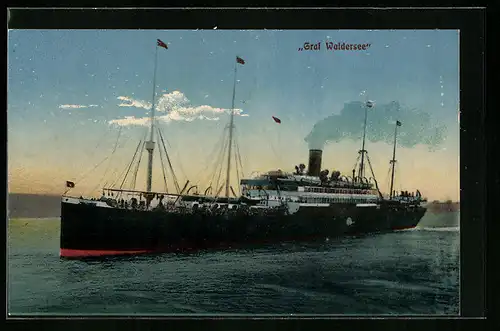 AK Passagierschiff Graf Waldersee in Küstennähe