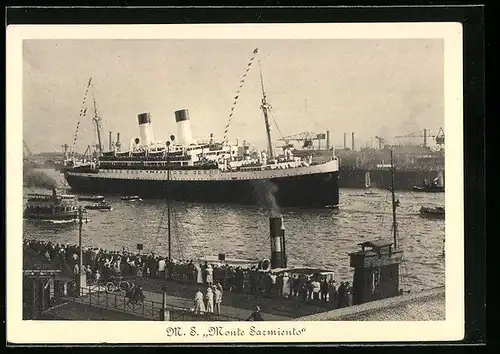 AK Passagierschiff MS Monte Sarmiento mit Flaggengala