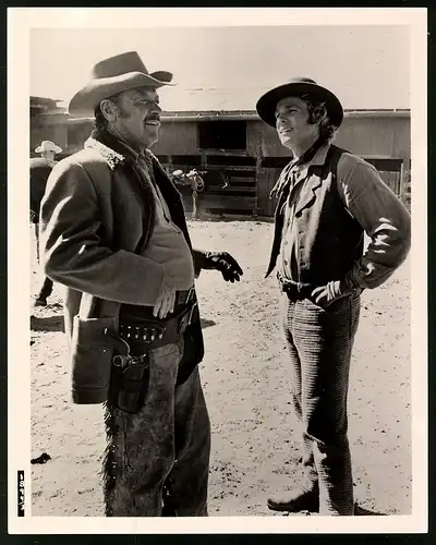 Fotografie Schauspieler Cowboys in einer Western Filmszene, Grossformat 20 x 25cm