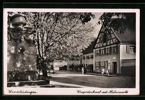 AK Wassertrüdingen, Kriegerdenkmal mit Hafenmarkt