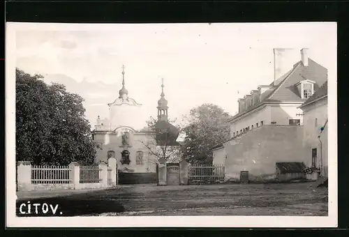 AK Citov, Partie an der Kirche