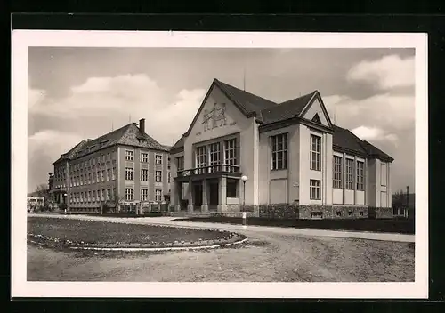 AK Beraun, Skola, Radnice