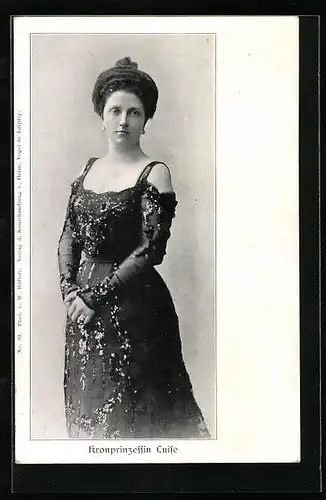 AK Kronprinzessin Luise von Sachsen im schwarzen Kleid mit Pailletten