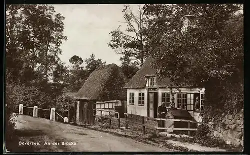 AK Oeversee, Reetdach-Häuser an der Brücke