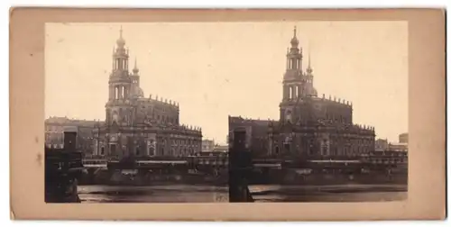Stereo-Fotografie unbekannter Fotograf, Ansicht Dresden, katholische Kirche von der Elbbrücke aus gesehen