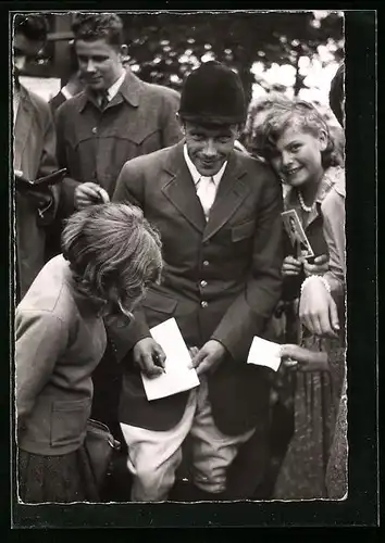 AK Stockholm, Reiter Alfons Luetke-Westhues gibt Autogramme