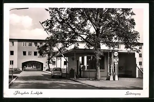 AK Lechfeld, Südeingang vom Flugplatz