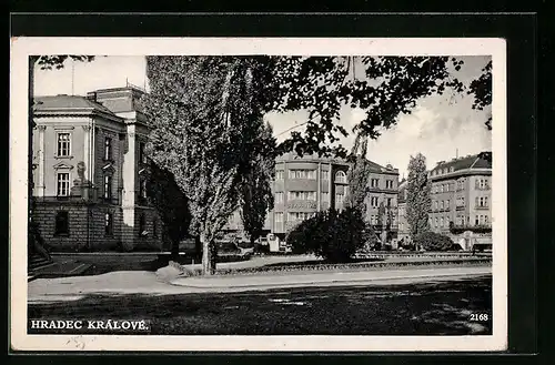 AK Hradec Kralove /Königgrätz, Strassenpartie im Stadtkern