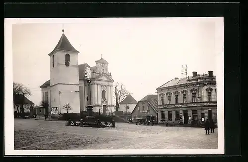 AK Cervený Kostelec, Càst namesti