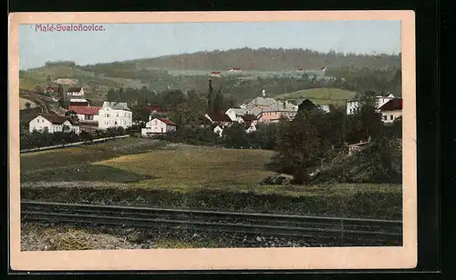 AK Malé-Svatohovice, Ortsansicht von den Bahnschienen aus