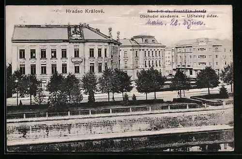 AK Hradec Králové, Obchodni akademie - Uoitelský ústav