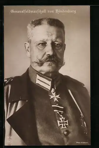 AK Generalfeldmarschall Paul von Hindenburg mit Orden